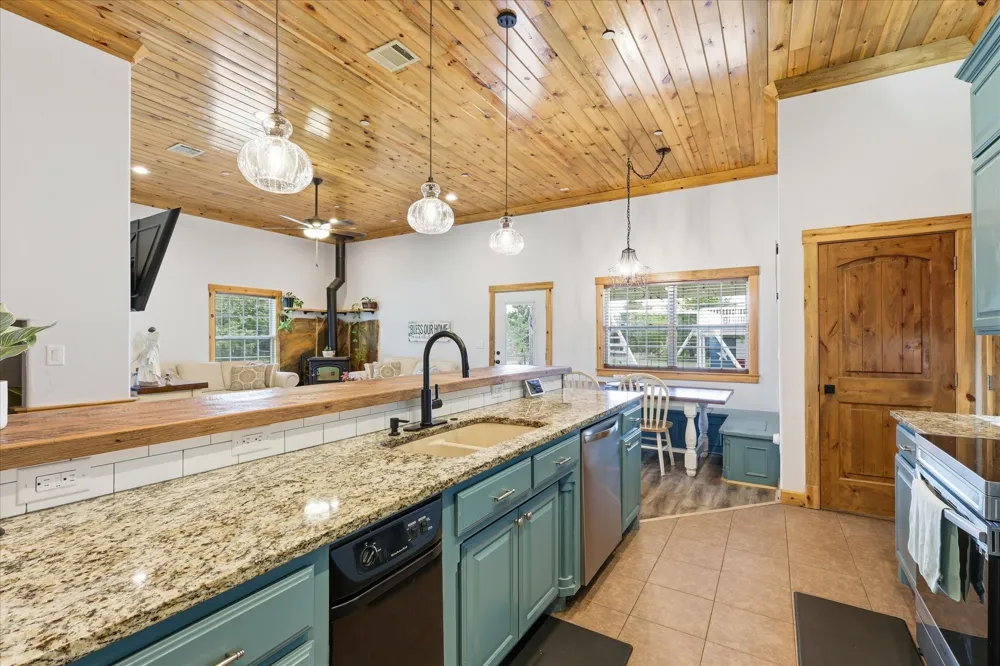 399 Brindley Road Maypearl, TX 76064