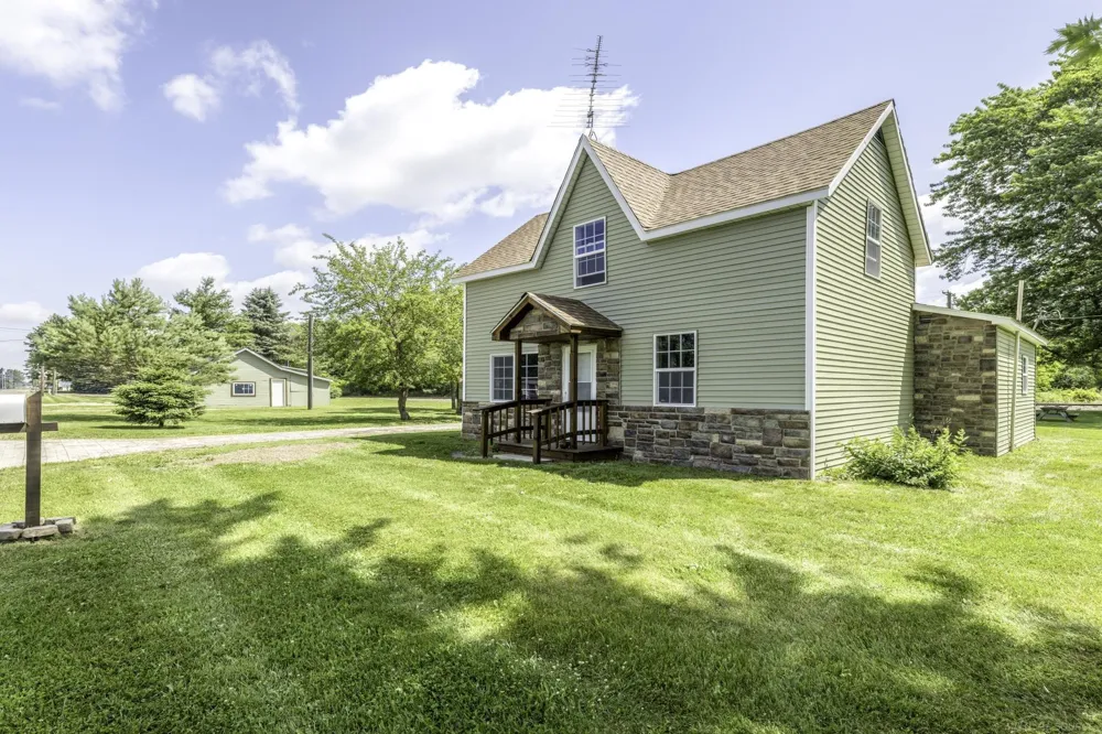 2649 Sherman Road Applegate Village, MI 48401