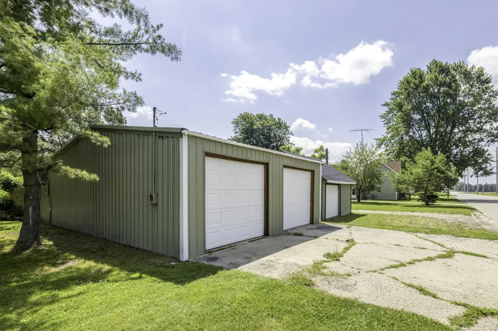 2649 Sherman Road Applegate Village, MI 48401