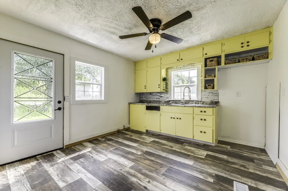 2649 Sherman Road Applegate Village, MI 48401