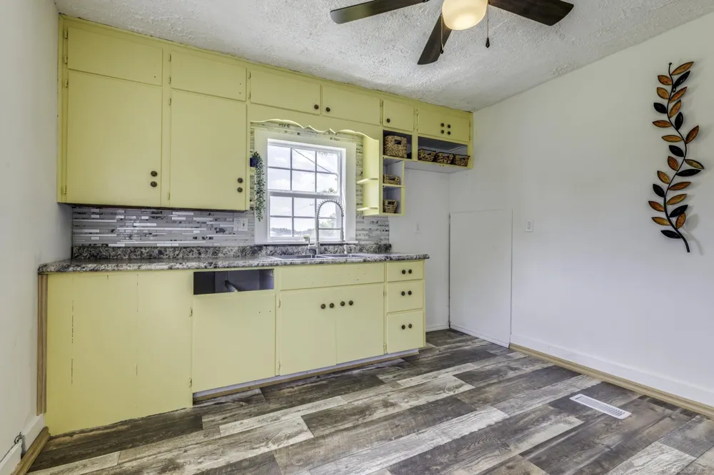 2649 Sherman Road Applegate Village, MI 48401