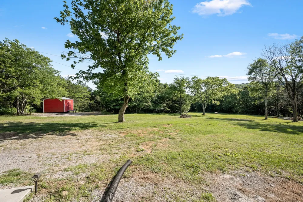 10257 Barlow Ln Lascassas, TN 37085