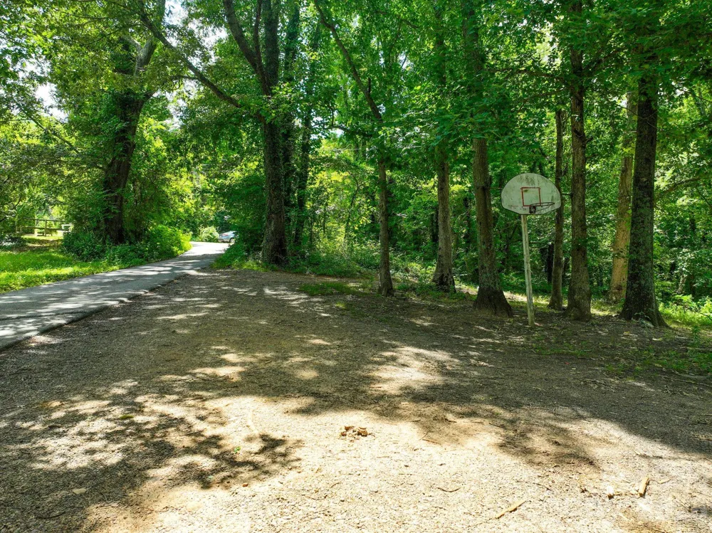 99999 Chunns Cove Road Asheville, NC 28805