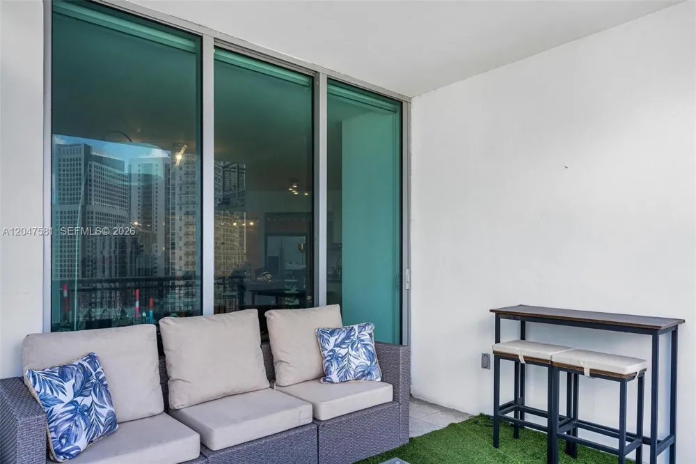350 S Miami Ave #2108 Miami, FL 33130