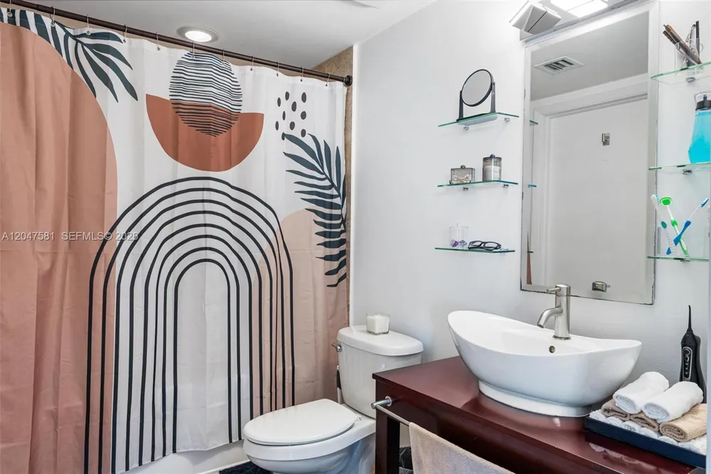 350 S Miami Ave #2108 Miami, FL 33130