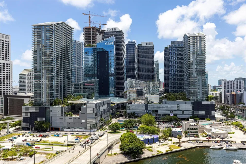 350 S Miami Ave #2108 Miami, FL 33130