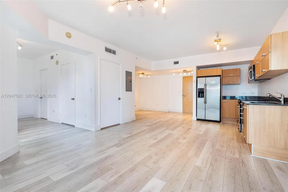 350 S Miami Ave #2108 Miami, FL 33130