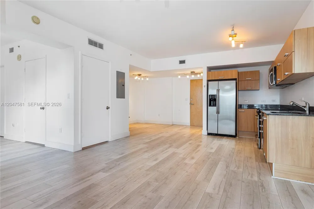 350 S Miami Ave #2108 Miami, FL 33130