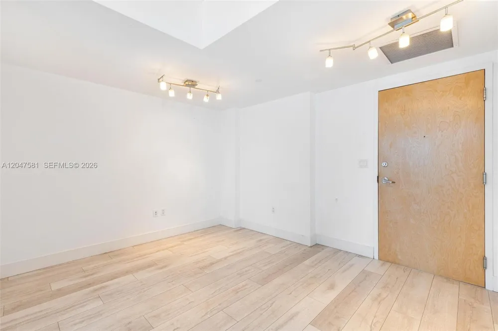 350 S Miami Ave #2108 Miami, FL 33130