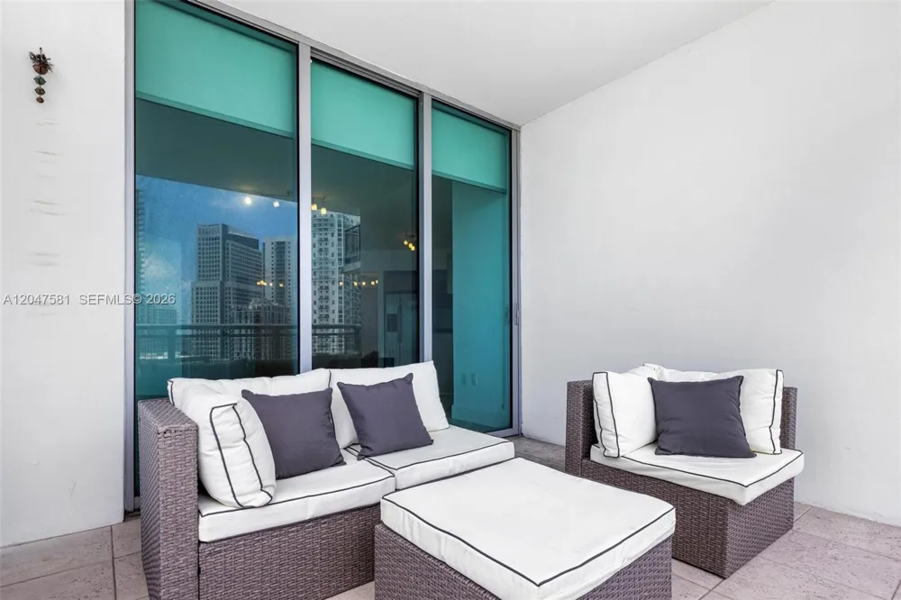 350 S Miami Ave #2108 Miami, FL 33130