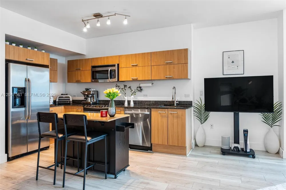 350 S Miami Ave #2108 Miami, FL 33130