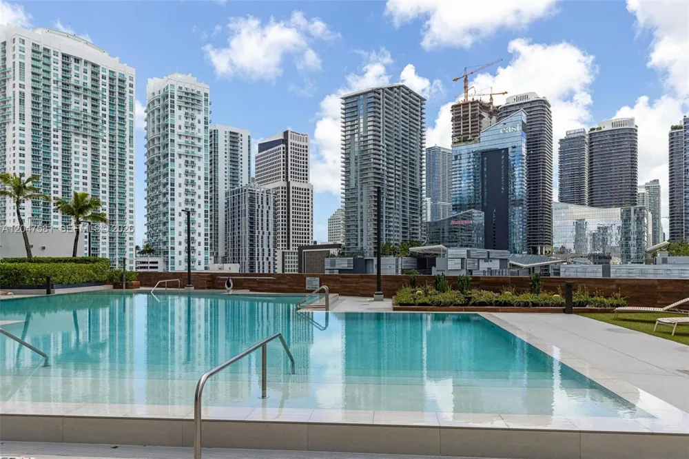 350 S Miami Ave #2108 Miami, FL 33130
