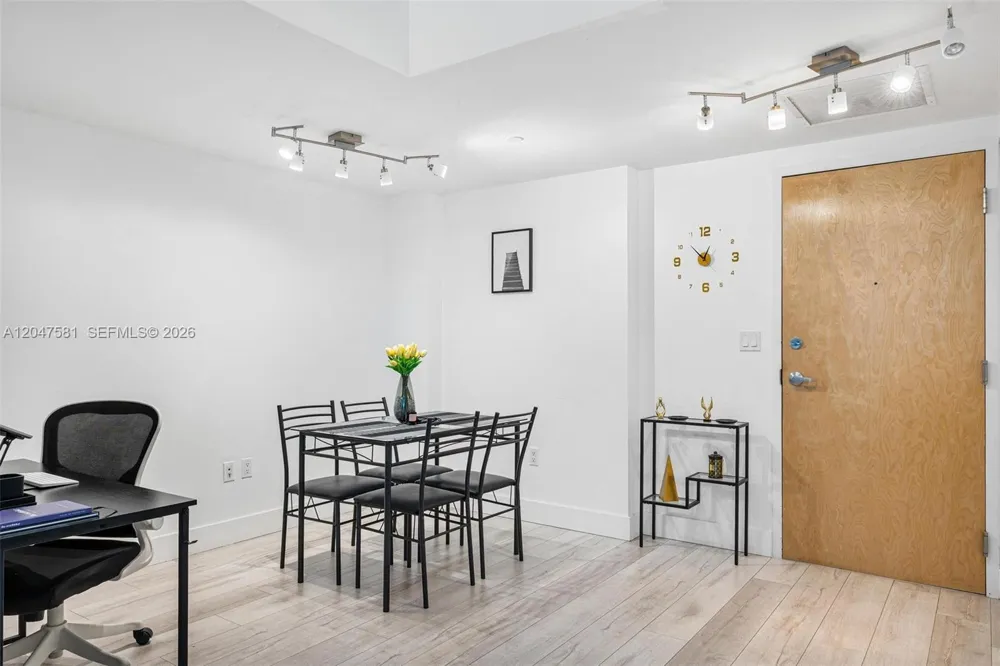 350 S Miami Ave #2108 Miami, FL 33130
