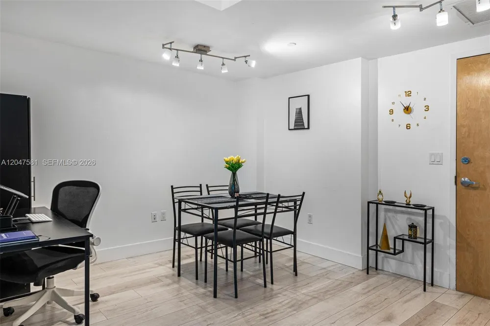 350 S Miami Ave #2108 Miami, FL 33130