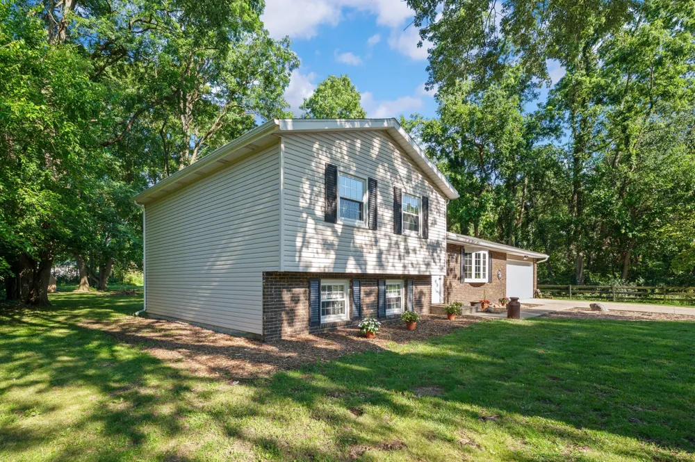 1523 Balmoral Lane Niles, MI 49120