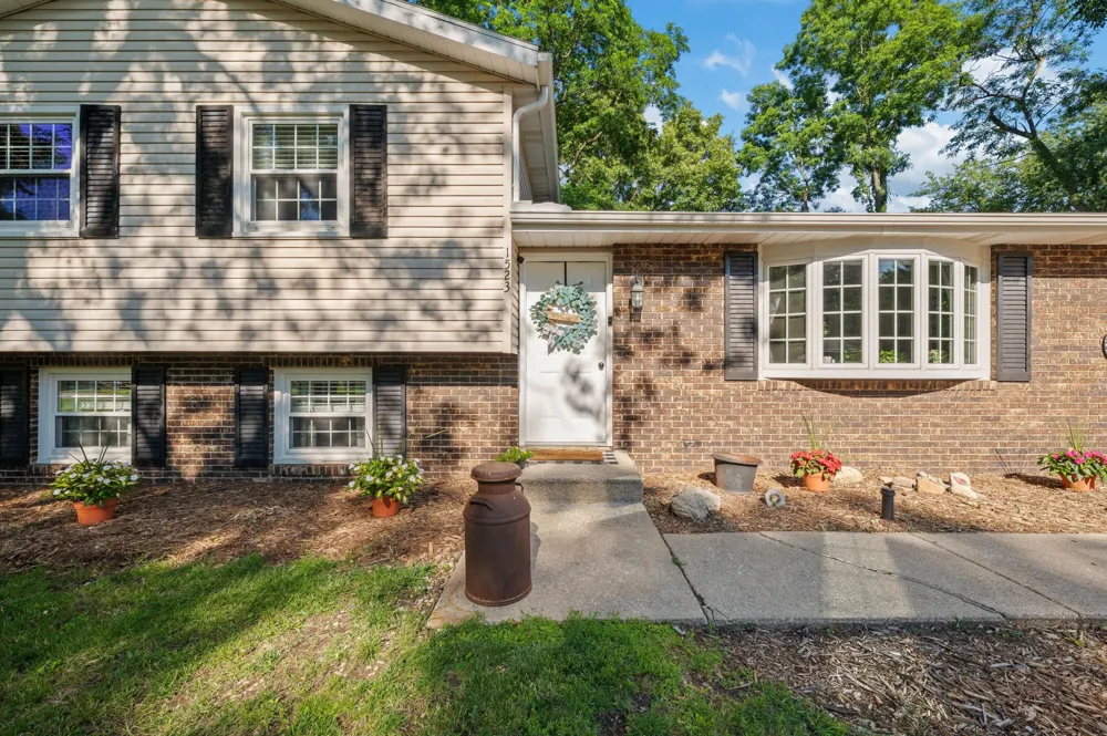 1523 Balmoral Lane Niles, MI 49120
