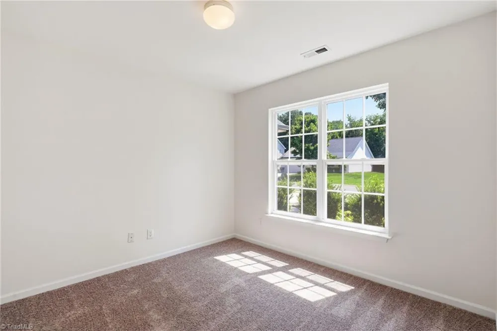 514 Walnut Crossing Drive Whitsett, NC 27377
