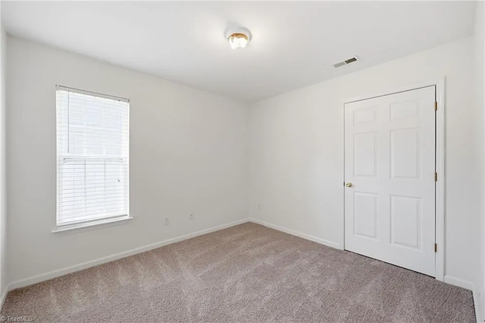 514 Walnut Crossing Drive Whitsett, NC 27377