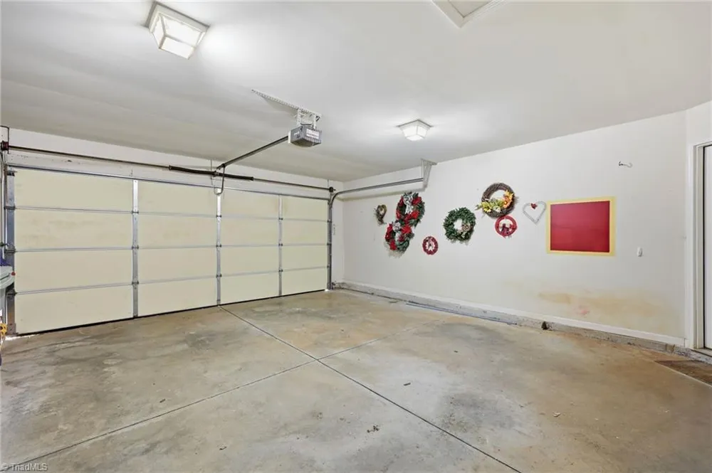 514 Walnut Crossing Drive Whitsett, NC 27377