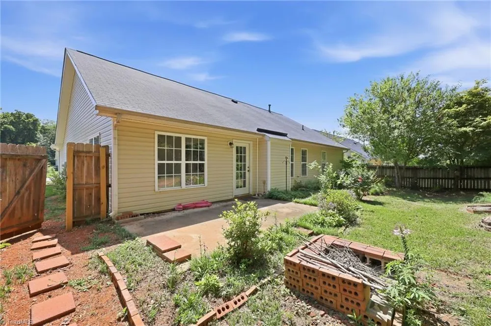 514 Walnut Crossing Drive Whitsett, NC 27377