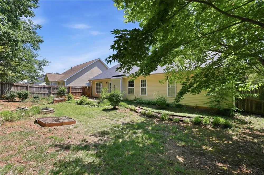 514 Walnut Crossing Drive Whitsett, NC 27377