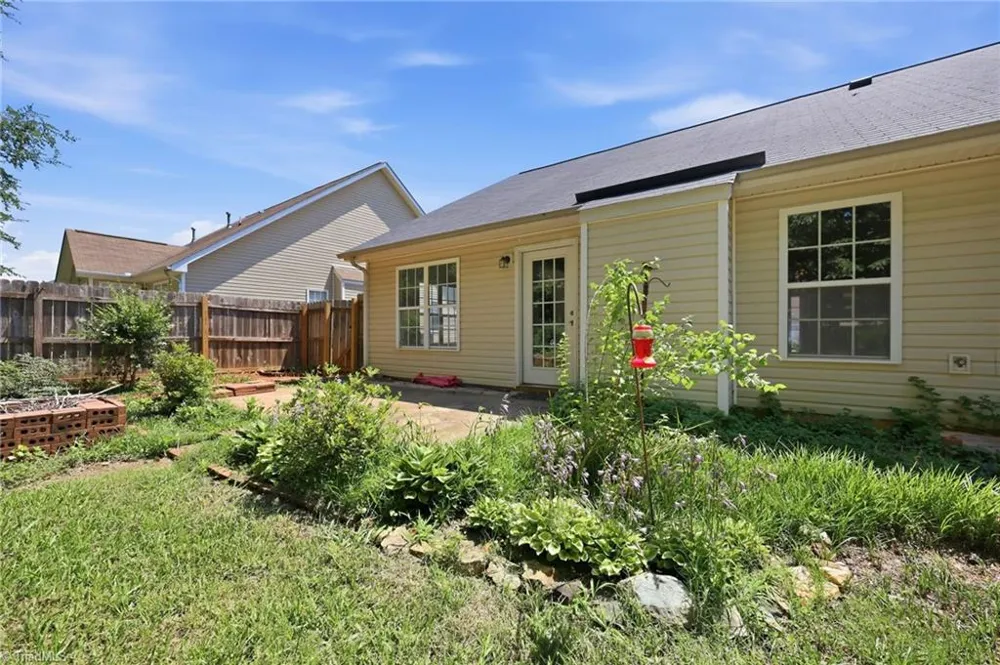 514 Walnut Crossing Drive Whitsett, NC 27377