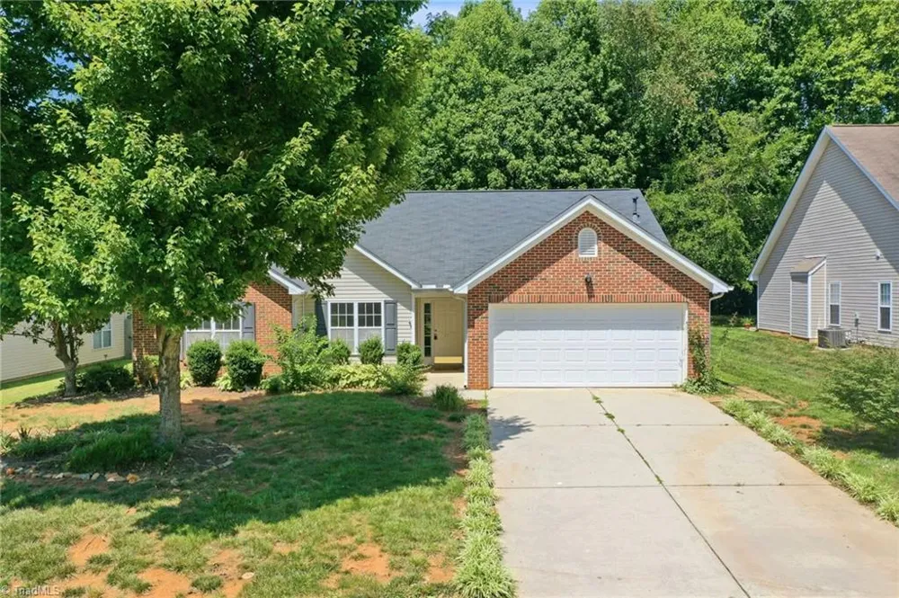 514 Walnut Crossing Drive Whitsett, NC 27377