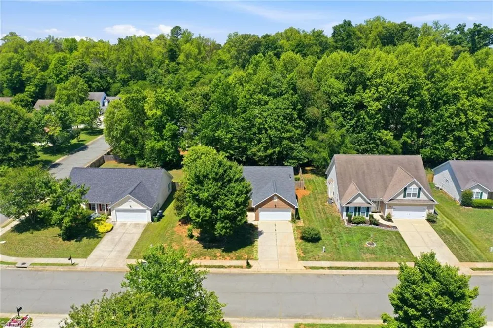 514 Walnut Crossing Drive Whitsett, NC 27377