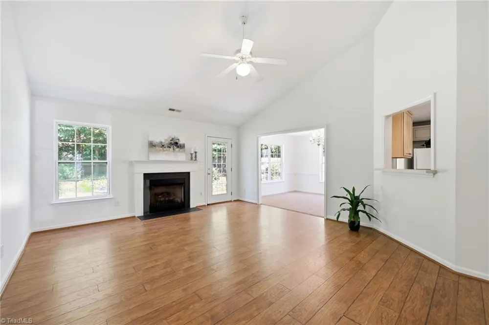 514 Walnut Crossing Drive Whitsett, NC 27377