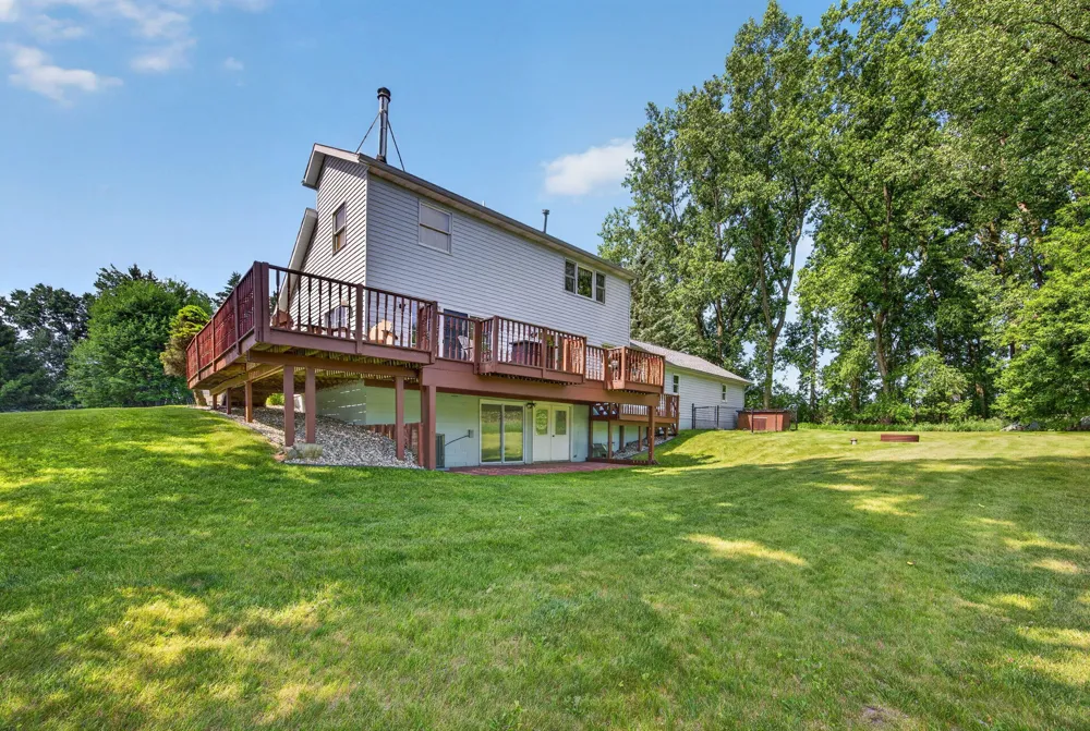 11520 Lookout Ridge Canadian Lakes, MI 49346