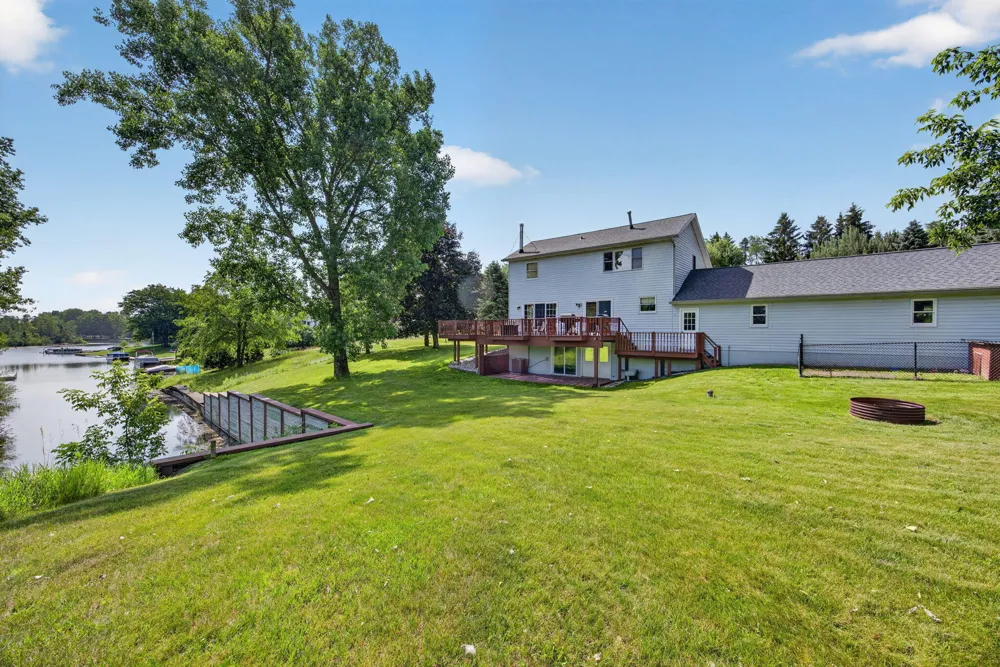 11520 Lookout Ridge Canadian Lakes, MI 49346