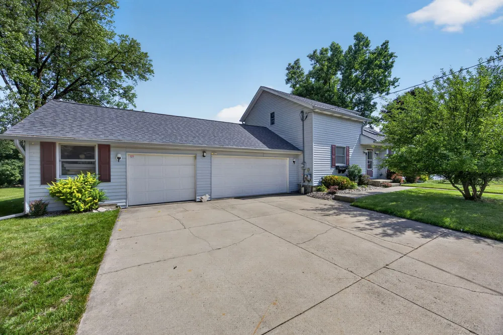 11520 Lookout Ridge Canadian Lakes, MI 49346