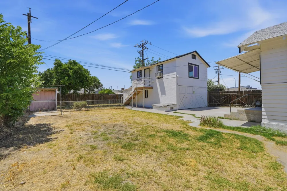 35 S Howland Street Porterville, CA 93257