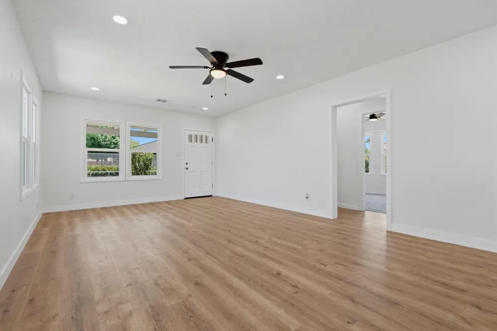 35 S Howland Street Porterville, CA 93257