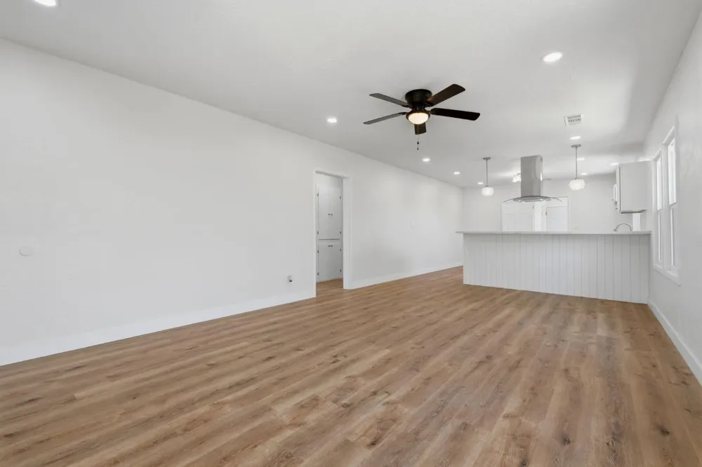 35 S Howland Street Porterville, CA 93257