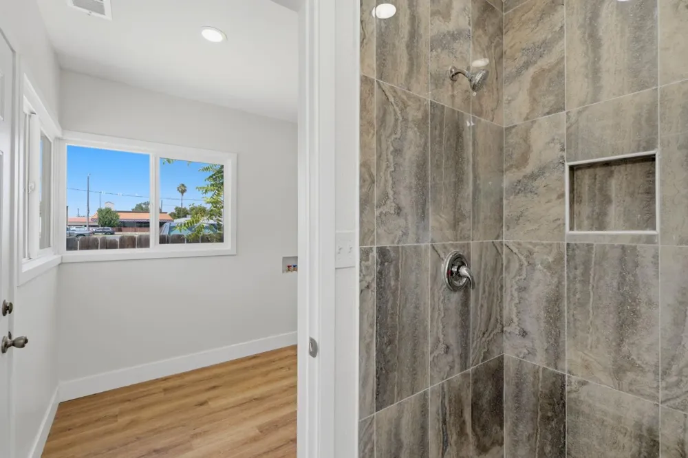 35 S Howland Street Porterville, CA 93257