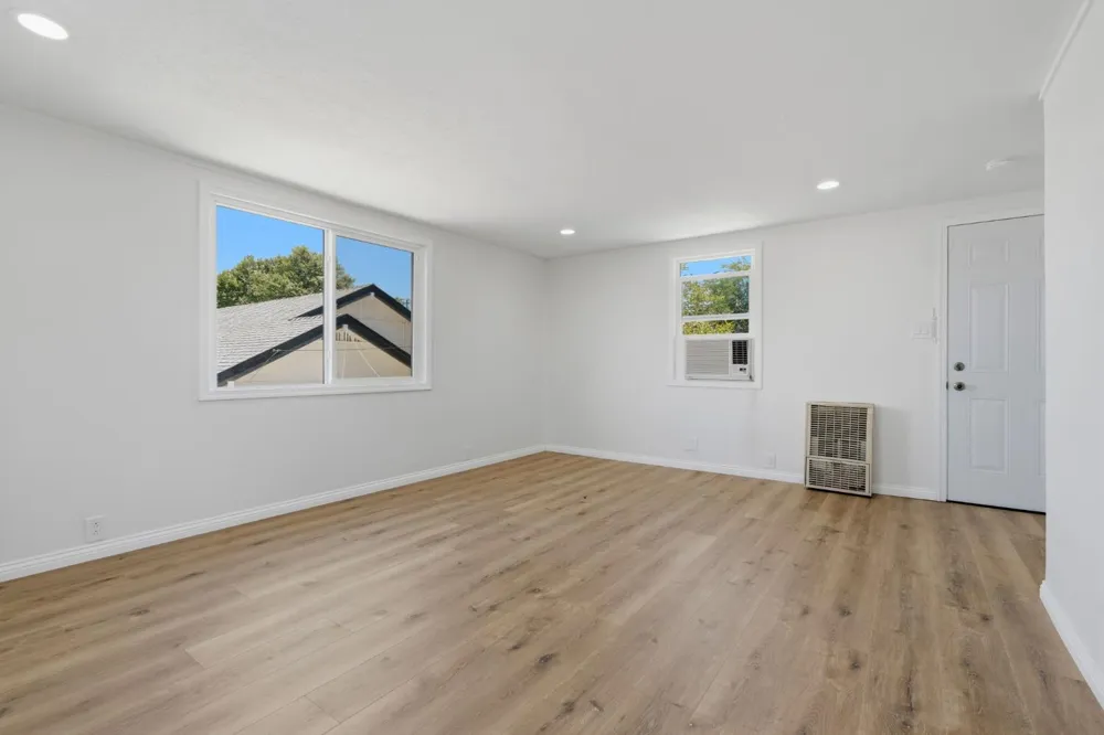 35 S Howland Street Porterville, CA 93257