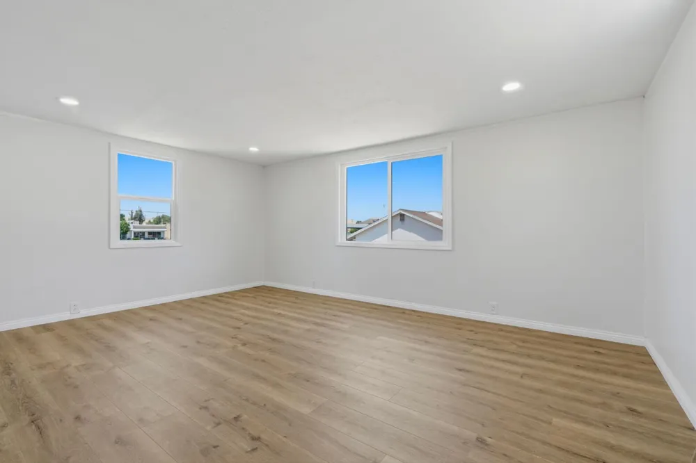 35 S Howland Street Porterville, CA 93257