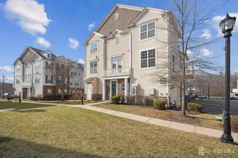 1501 Gabriel Lane