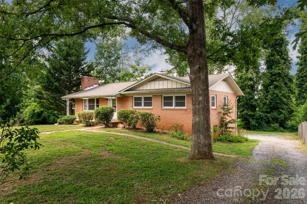 52 Blake Drive Arden, NC 28704