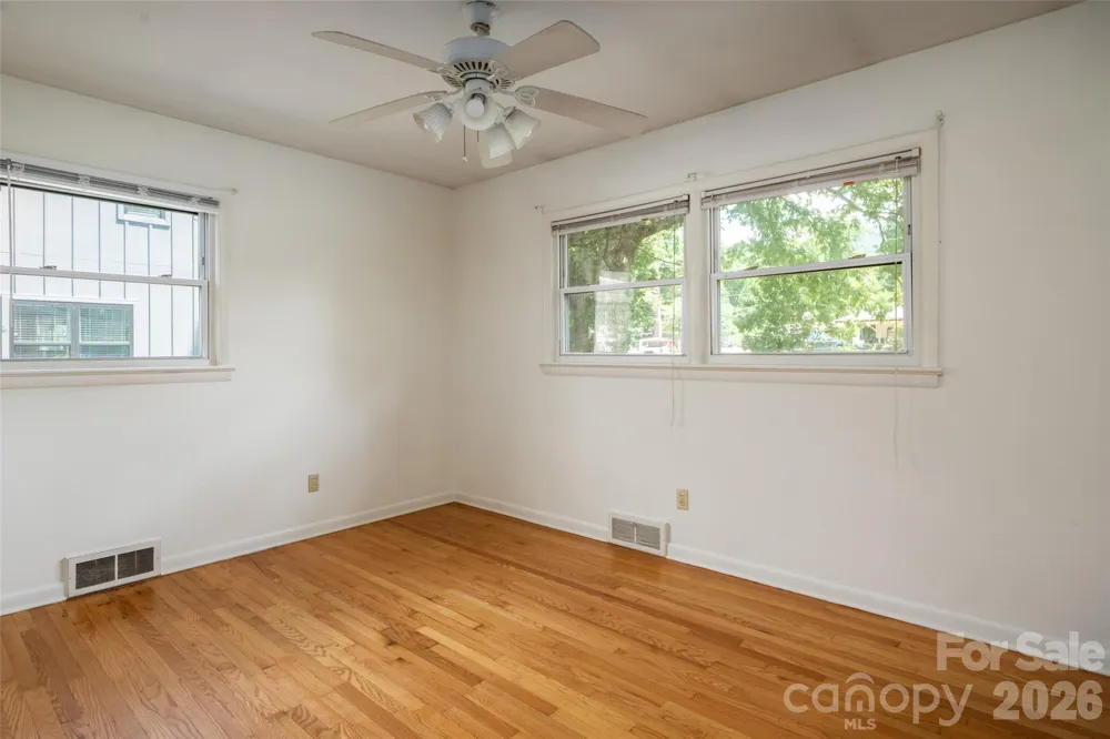 52 Blake Drive Arden, NC 28704