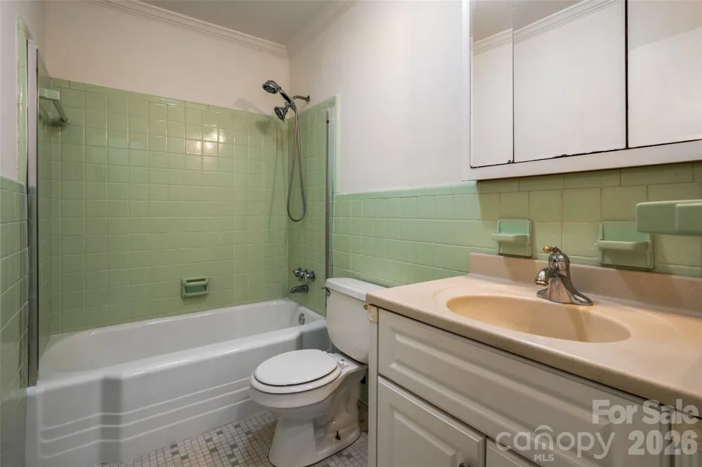 52 Blake Drive Arden, NC 28704