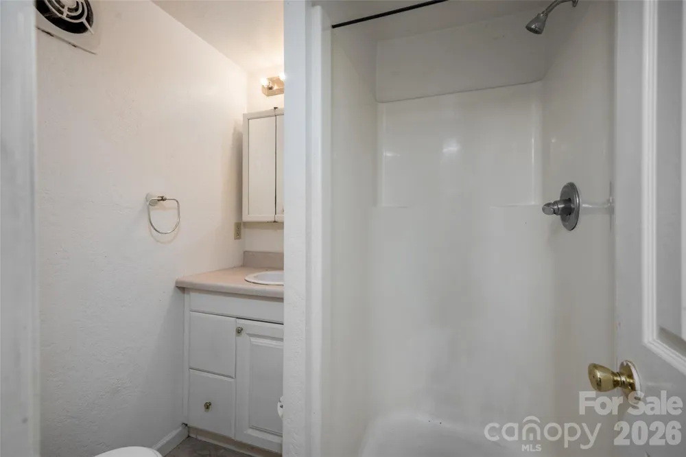 52 Blake Drive Arden, NC 28704