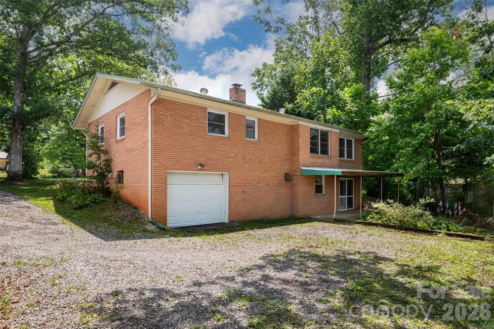 52 Blake Drive Arden, NC 28704