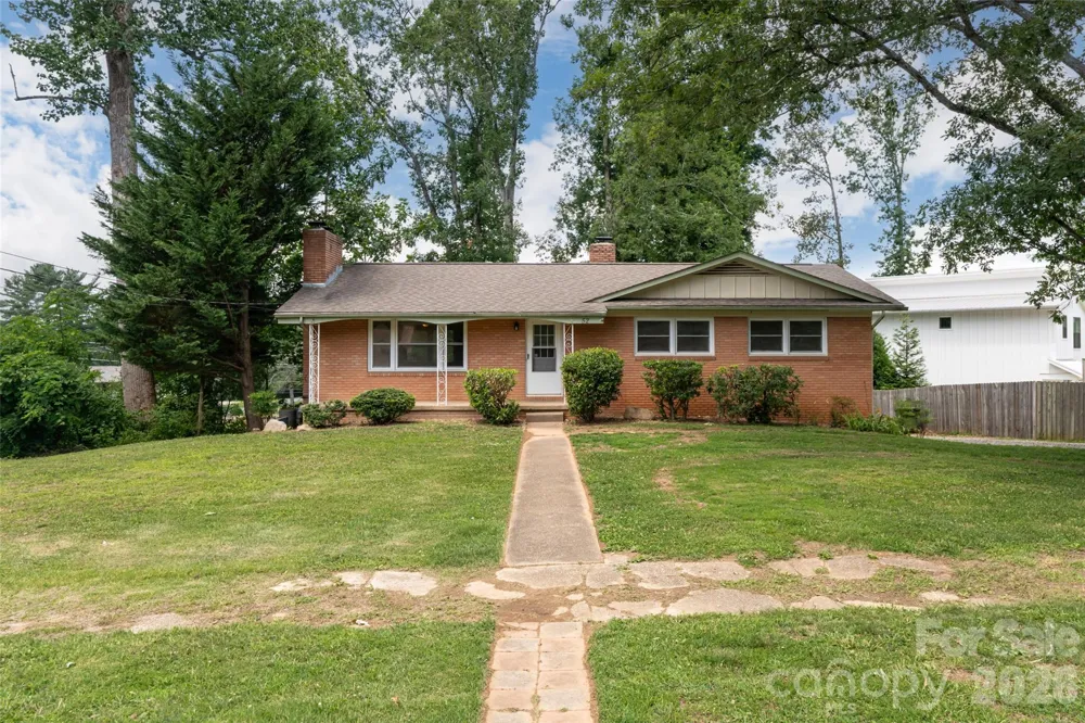 52 Blake Drive Arden, NC 28704