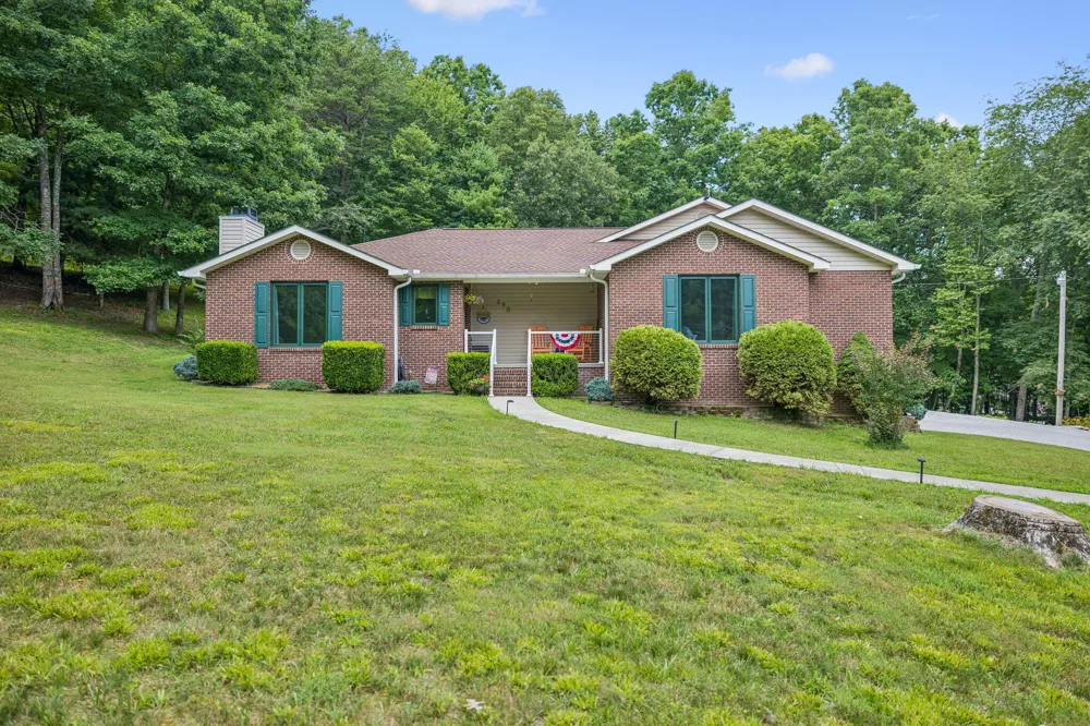 290 Goodstock Road Crossville, TN 38555