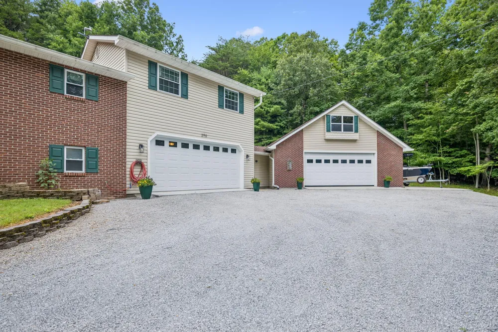 290 Goodstock Road Crossville, TN 38555