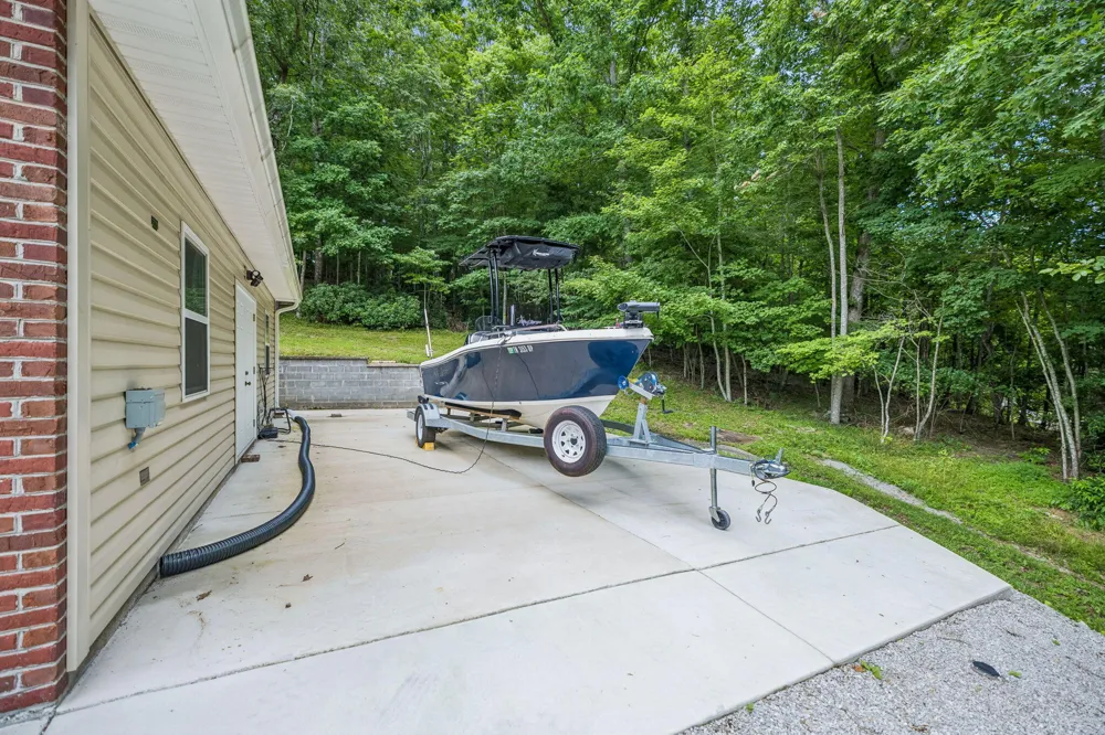 290 Goodstock Road Crossville, TN 38555