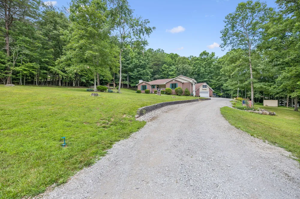 290 Goodstock Road Crossville, TN 38555