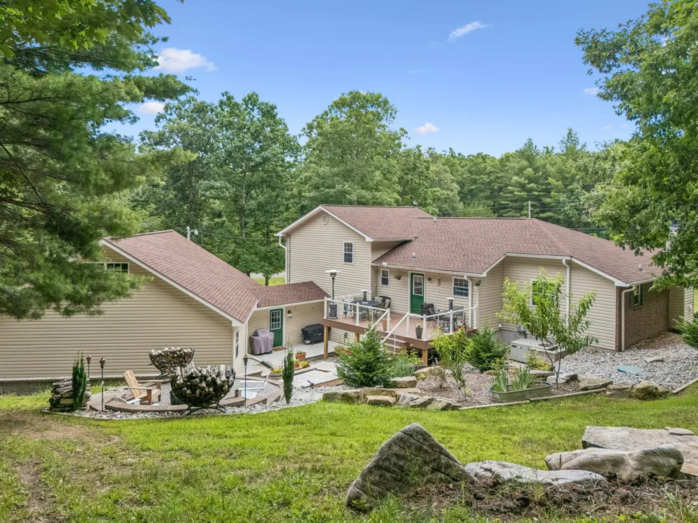 290 Goodstock Road Crossville, TN 38555